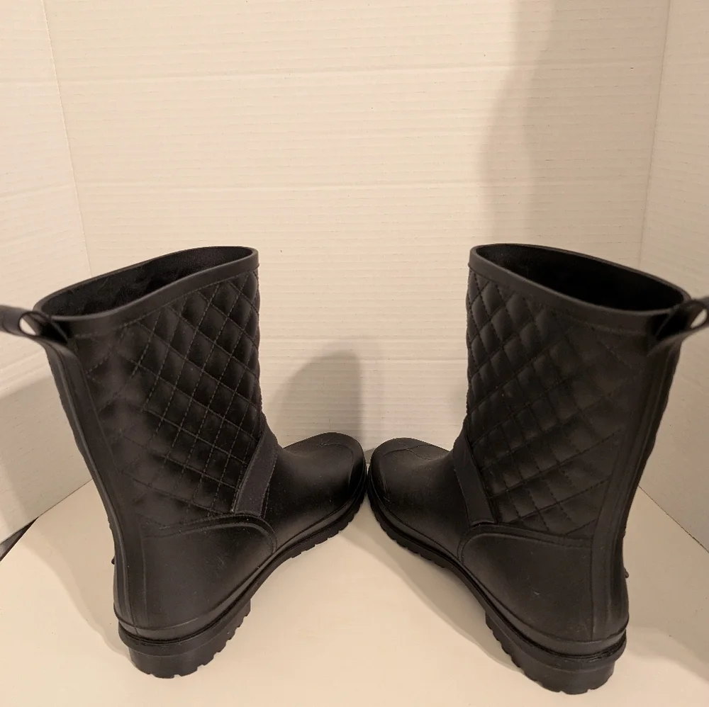 Capelli‎ New York Women's 10 Black Quilted Mid-Calf Gold Buckle Rain Boots